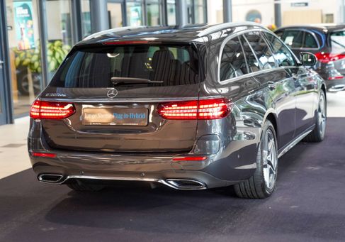 Mercedes-Benz E 300, 2021 3