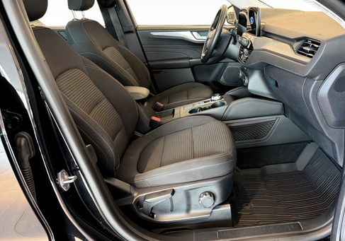 Ford Kuga, 2022