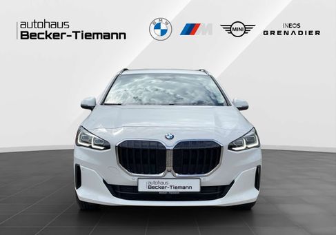 BMW 220, 2025 3