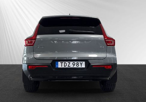 Volvo XC40, 2025 2
