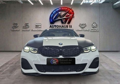 BMW 330, 2020