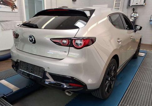 Mazda 3, 2022