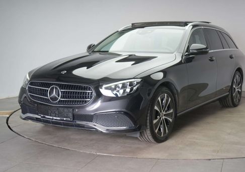 Mercedes-Benz E 300, 2020 3