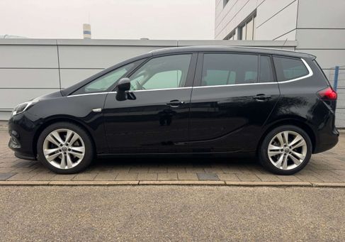 Opel Zafira, 2018