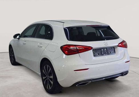 Mercedes-Benz A 200, 2022