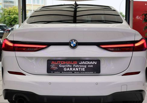BMW 218, 2020