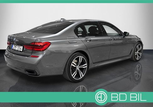 BMW 740, 2016