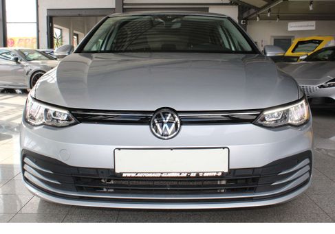 Volkswagen Golf, 2023