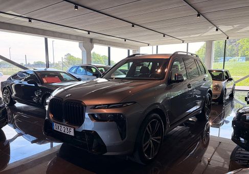 BMW X7, 2023