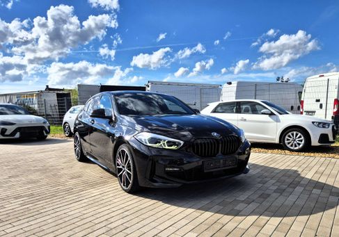 BMW 118, 2023 2