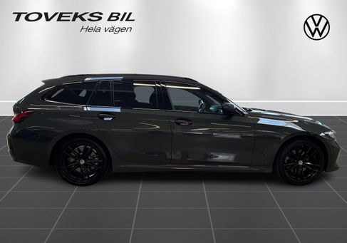 BMW 330, 2023