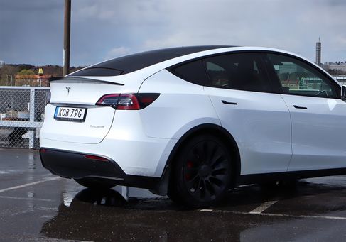 Tesla Model Y, 2022 2