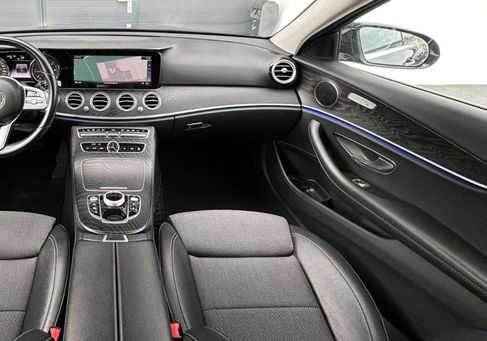 Mercedes-Benz E 200, 2019 3