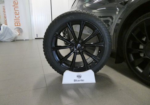 Tesla Model Y, 2023 2