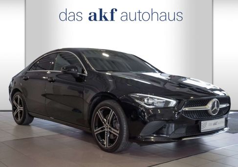 Mercedes-Benz CLA 200, 2022