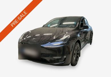Tesla Model Y, 2022
