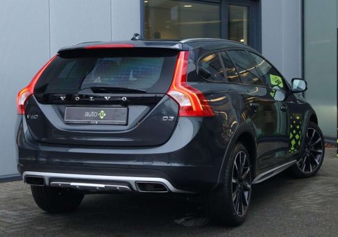 Volvo V60 Cross Country, 2018