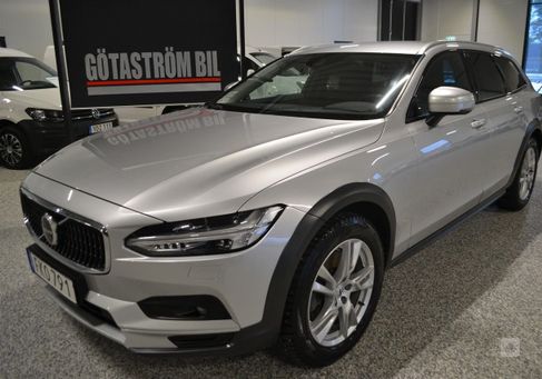 Volvo V90 Cross Country, 2021