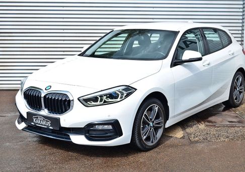 BMW 118, 2022 3