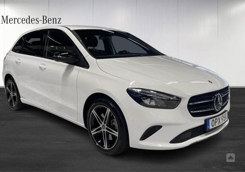 Mercedes-Benz B 250, 2022