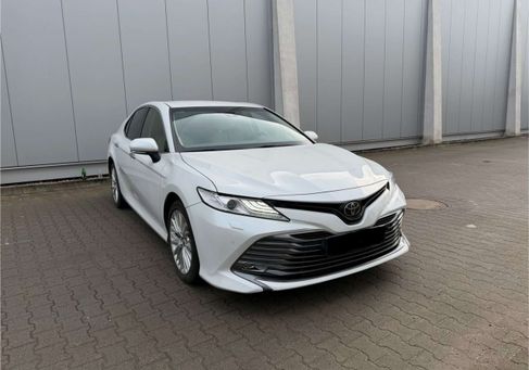 Toyota Camry, 2018