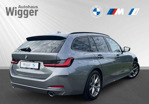 BMW 318, 2022