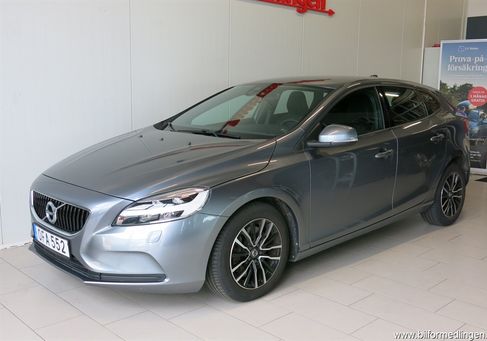 Volvo V40, 2018
