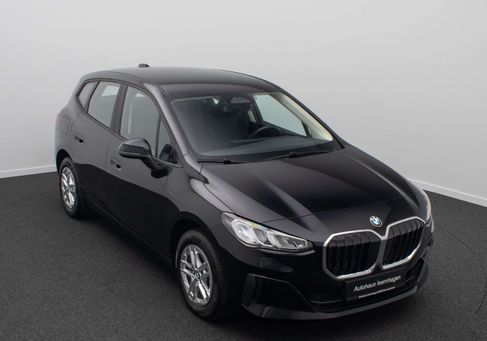 BMW 216, 2023