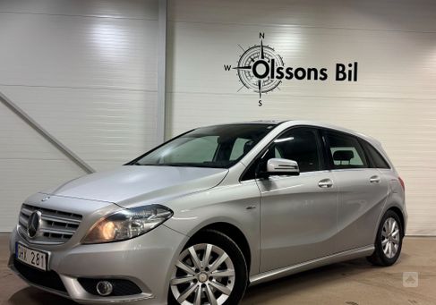 Mercedes-Benz B 200, 2012