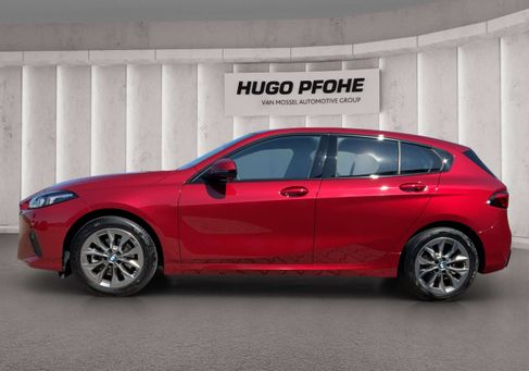 BMW 120, 2025 2