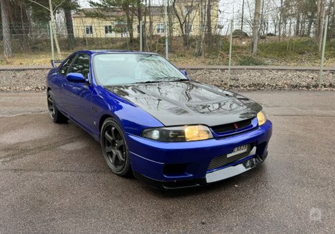 Nissan Skyline, 1995