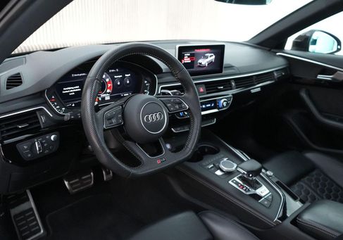 Audi RS4, 2019