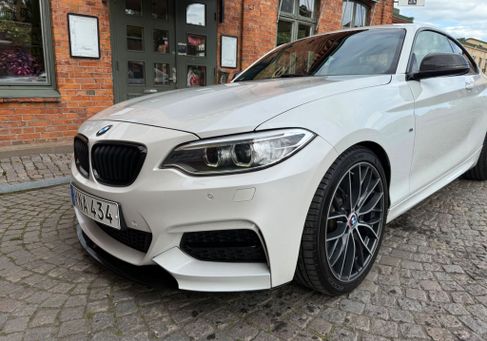 BMW M235, 2016