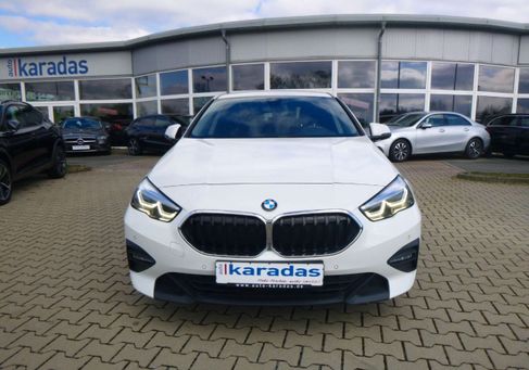 BMW 218, 2021 3