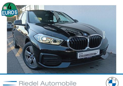 BMW 118, 2022