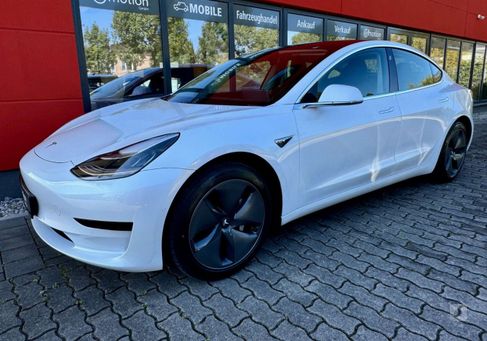 Tesla Model 3, 2020