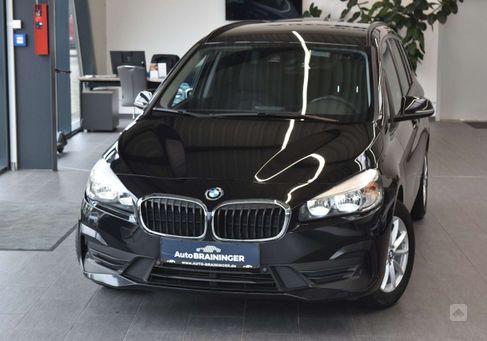 BMW 216, 2019