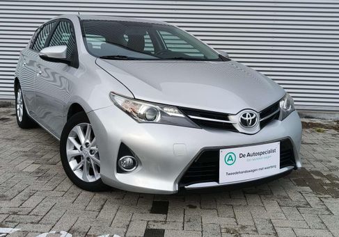 Toyota Auris, 2016