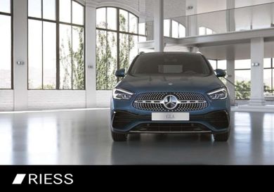 Mercedes-Benz GLA 180, 2021