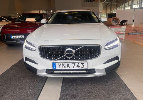 Volvo V90 Cross Country, 2019