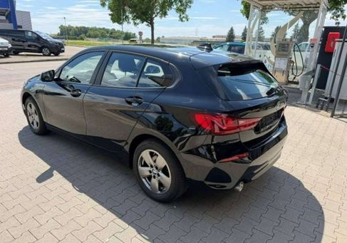 BMW 118, 2022
