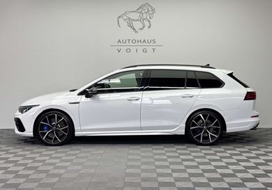 Volkswagen Golf, 2022