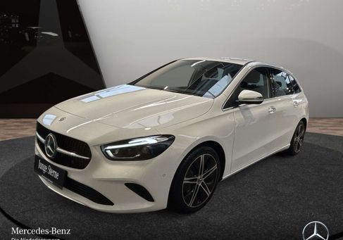 Mercedes-Benz B 180, 2025