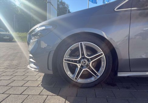Mercedes-Benz B 200, 2024