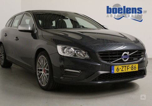 Volvo V60, 2015