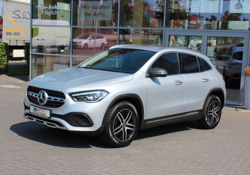 Mercedes-Benz GLA 200, 2021 3