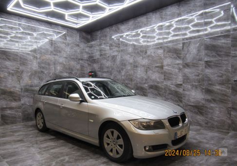 BMW 318, 2009