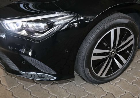 Mercedes-Benz CLA 250, 2022