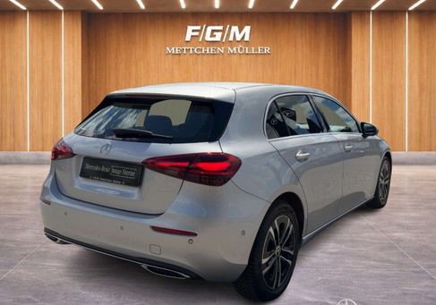 Mercedes-Benz A 200, 2023