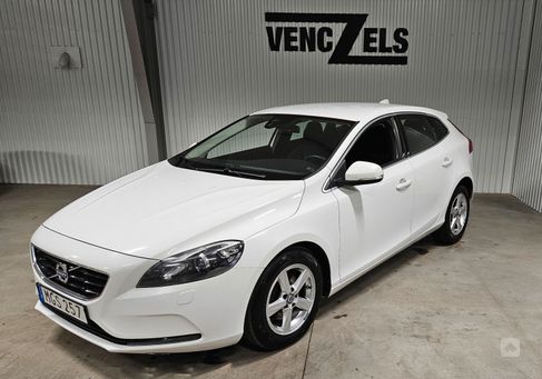 Volvo V40, 2016